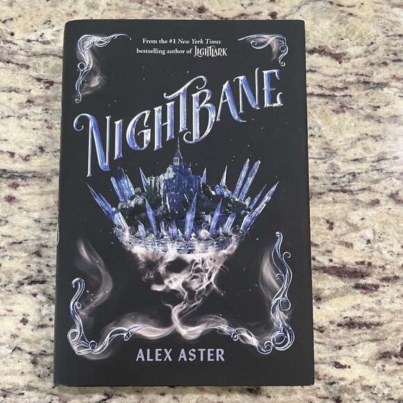 Nightbane (The Lightlark Saga Book 2) by Alex Aster - Picture 1 of 2